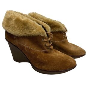 B MAKOWSKY Wedge Suede BF NELLIE Ankle Booties Real Leather Shoes Sherpa sz 10 W